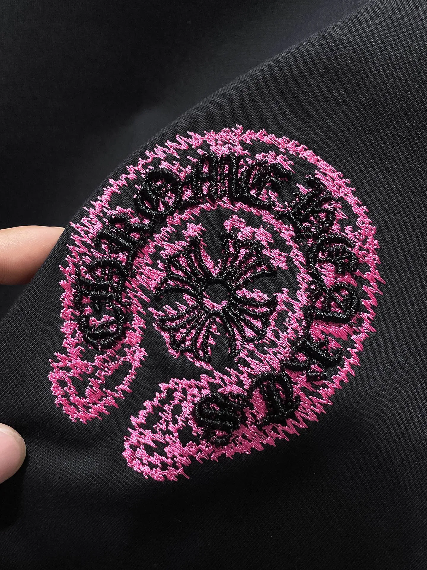 P180 new summer Chrome Hearts 25ss high version worn out! High-weight, environmentally friendly and high-quality top-quality fabric 280g Cromat hoof Sanskrit cross embroidery short-sleeved vacuum embroidery method! Heavy embroidery! ! ! Tens of thousands of needles! ! Counter synchronization 1:1 replica version Recommended color: black white Code number: S, M, L, XL